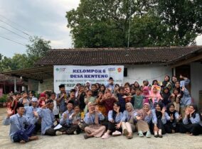 Meriah! Festival Anak Sholeh di Desa Kenteng