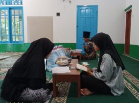 Mahasiswa KKNT STKIP PGRI Ponorogo Ikut Serta dalam Sima’an Al-Qur’an Menyambut Bulan Ramadhan di Lingkungan Karanglo