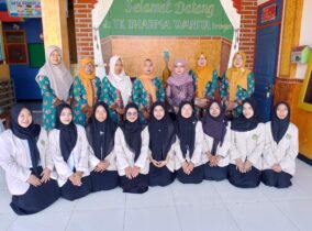 TK Dharma Wanita Bringin Terima 9 Mahasiswa PPL 2 dari STKIP PGRI Ponorogo