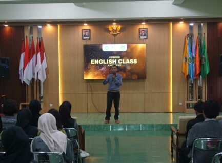 Tingkatkan Keterampilan Speaking dengan  Program English Class