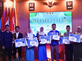 Bukan Sekadar Angka, Festerastra 2026 Jadi Wadah Merdeka Ekspresi Pencinta Puisi Muda Bukan Sekadar Angka, Festerastra 2026 Jadi Wadah Merdeka Ekspresi Pencinta Puisi Muda