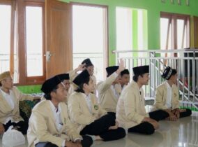 Mengawali Langkah Menjadi Guru Hebat, Mahasiswa PPL STKIP PGRI Ponorogo Ikuti Pembekalan Waka Kurikulum Mengawali Langkah Menjadi Guru Hebat, Mahasiswa PPL STKIP PGRI Ponorogo Ikuti Pembekalan Waka Kurikulum