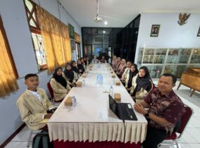 Resmi, 12 Mahasiswa STKIP PGRI Ponorogo Praktik mengajar di STERIDA Resmi, 12 Mahasiswa STKIP PGRI Ponorogo Praktik mengajar di STERIDA