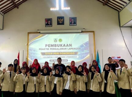 Resmi Dibuka, SMPN 3 Ponorogo Sambut 14 Calon Guru dari STKIP PGRI Ponorogo