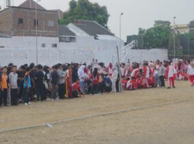 Semarak HUT RI ke-81 di MAN 1 Ponorogo, Mahasiswa PPL 2 Gelar Lomba Puisi dan Aftermovie Semarak HUT RI ke-81 di MAN 1 Ponorogo, Mahasiswa PPL 2 Gelar Lomba Puisi dan Aftermovie