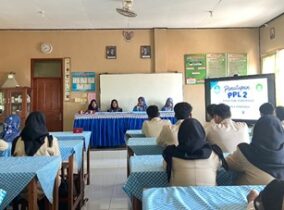 Penutupan PPL II STKIP PGRI Ponorogo di SMPN 4 Ponorogo, Teguhkan Komitmen Calon Pendidik Profesional Penutupan PPL II STKIP PGRI Ponorogo di SMPN 4 Ponorogo, Teguhkan Komitmen Calon Pendidik Profesional