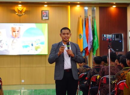 Orientasi Studi Mahasiswa Mendorong Mahasiswa Baru Menjadi Pribadi Yang Kreatif, Berkarakter, dan Berwirausaha